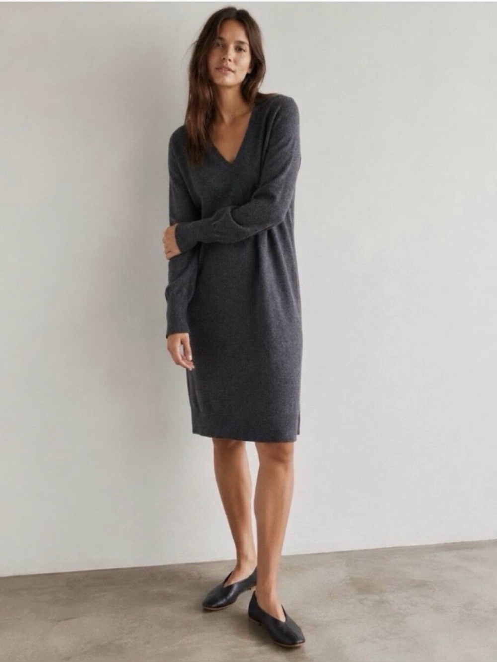 Banana Republic Grey V-Neck Long Sleeve Knit Merino Wool Cashmere Sweater Dress